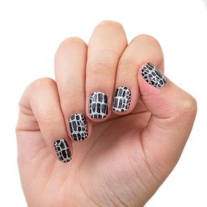 Color Street Hiss and Make Up